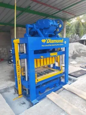 Diamond 440 Cement Block Machine