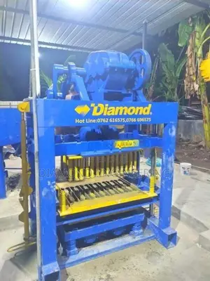 Diamond 440 Cement Block Machine