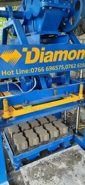 Diamond 440 Cement Block Machine
