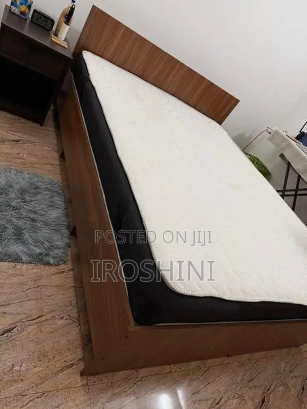 Singer Queen Size Bed With Mattress (8” Spring)