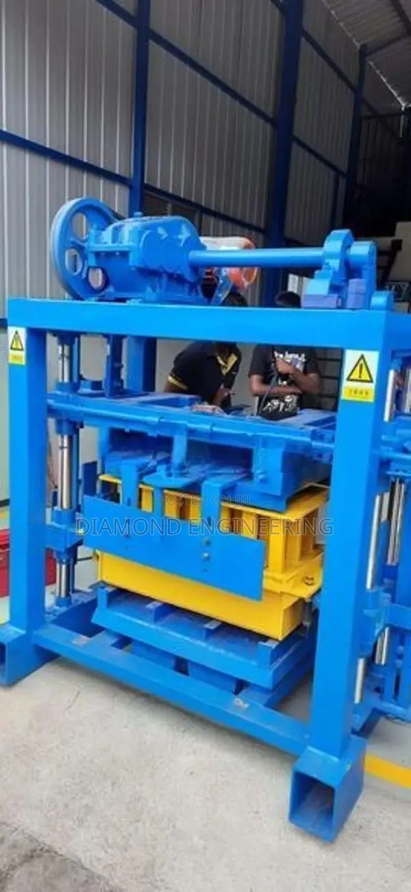 Diamond 40-40Z Cement Block Machine