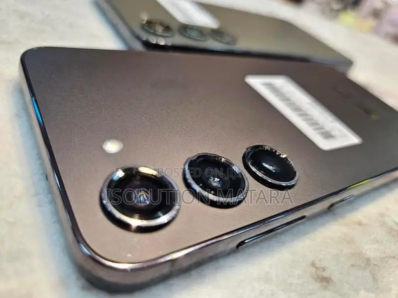 Samsung Galaxy S23 (Used)
