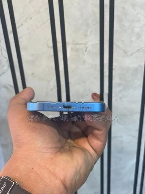Apple iPhone 13 128GB (Used)