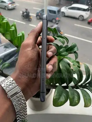 Apple iPhone 11 (Used)