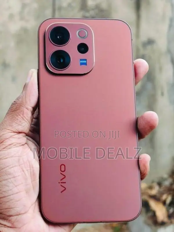 Vivo V70 8GB 256GB (Used)