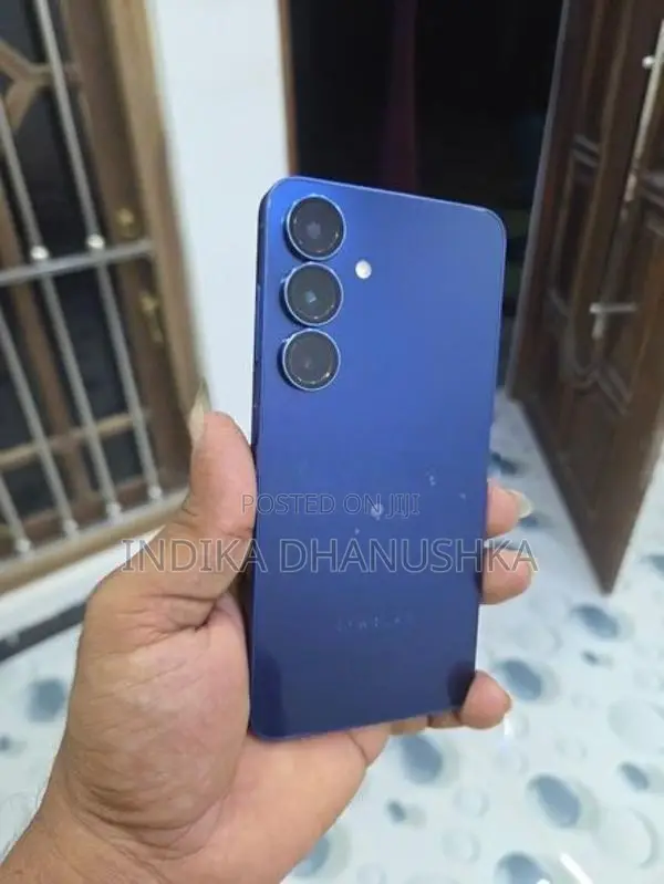 Samsung Galaxy S25 (Used)