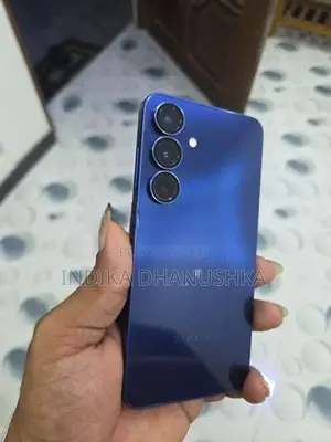 Samsung Galaxy S25 (Used)