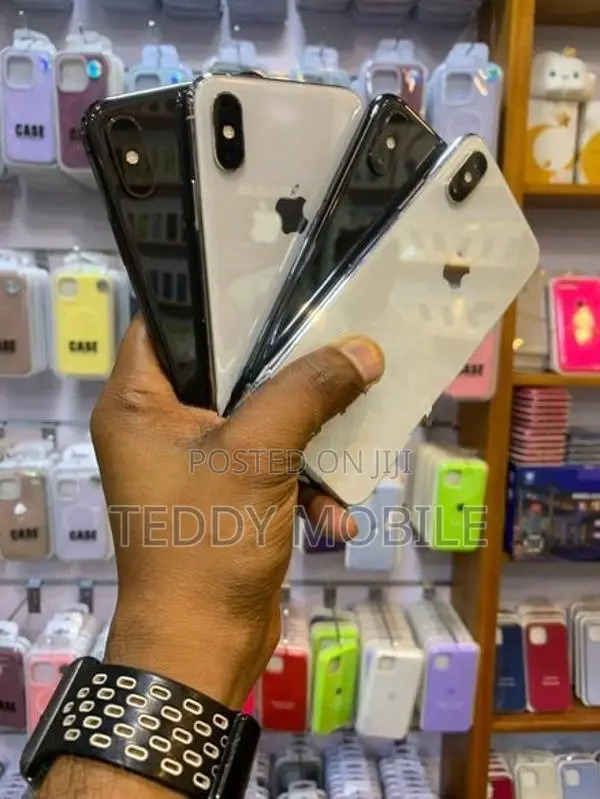 Apple iPhone XS (Used)