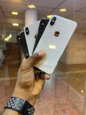 Apple iPhone XS (Used)