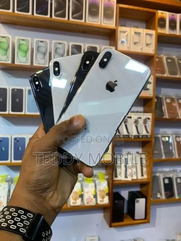 Apple iPhone XS (Used)