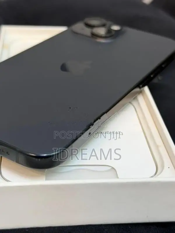 Apple iPhone 15 (Used)