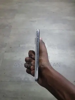 Apple iPhone X (Used)