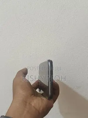 Apple iPhone 11 ZP/A (Used)