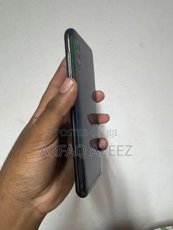 Samsung Galaxy A50 (Used)