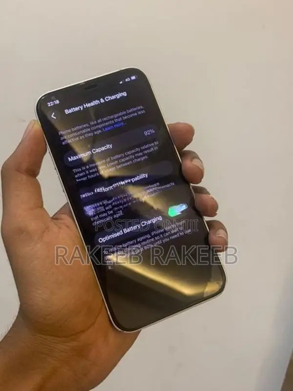 Apple iPhone 12 (Used)