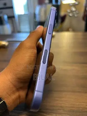 Apple iPhone 16 (Used)