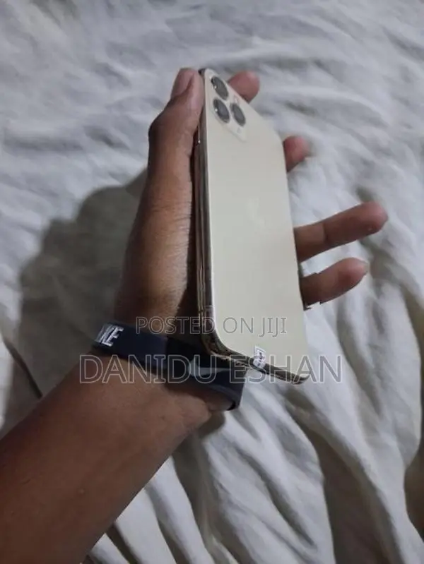 Apple iPhone 11 Pro (Used)