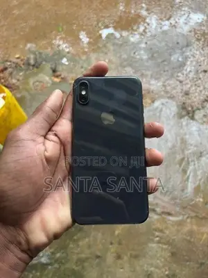 Apple iPhone XS (Used)