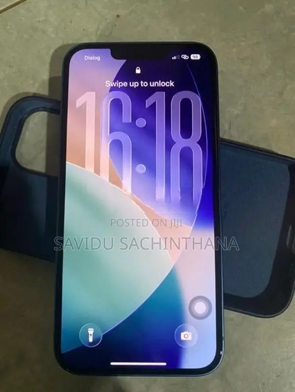 Apple iPhone 13 (Used)