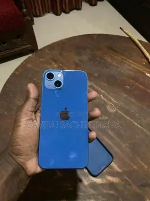Apple iPhone 13 (Used)