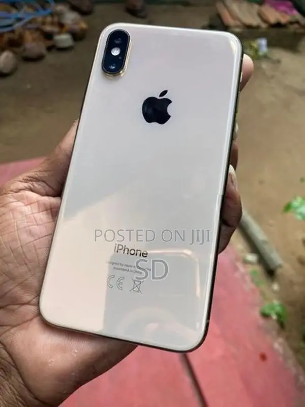 Apple iPhone XS (Used)