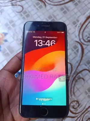 Apple iPhone SE 2 (Used)