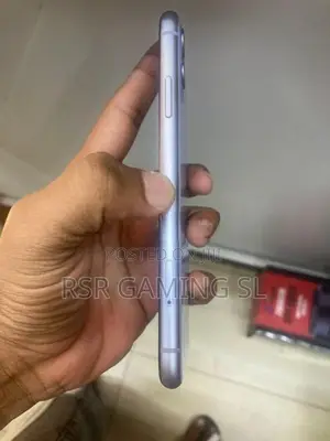 Apple iPhone 11 (Used)