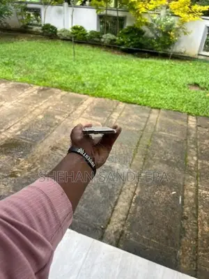 Apple iPhone X (Used)