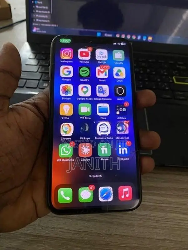 Apple iPhone XS (Used)