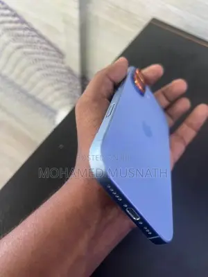 Apple iPhone 17 (Used)