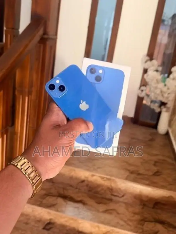 Apple iPhone 13 (Used)