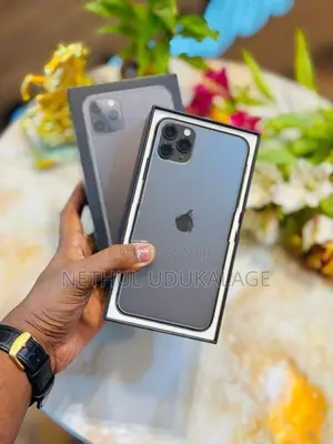 Apple iPhone 11 Pro Max 256GB | Space Grey (Used)