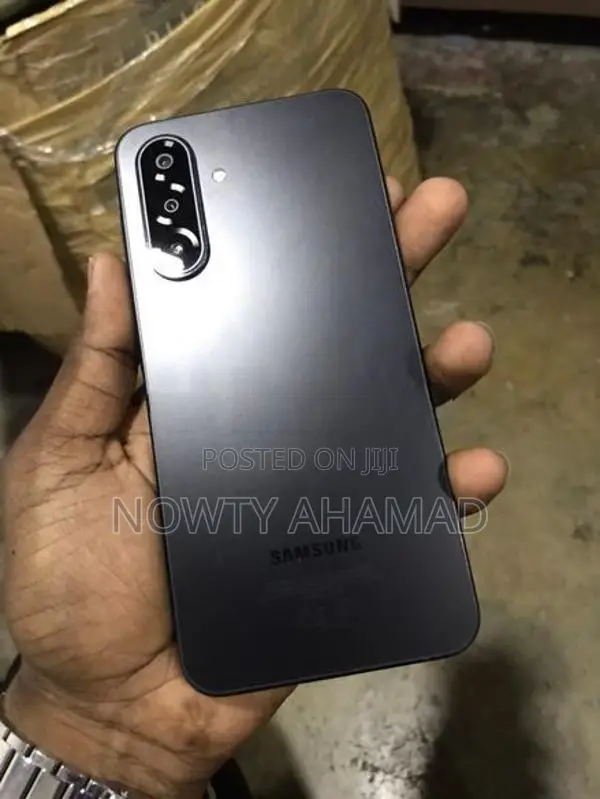 Samsung Galaxy A17 (Brand New)