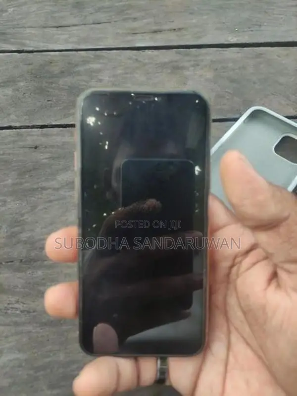 Apple iPhone 11 Pro (Used)