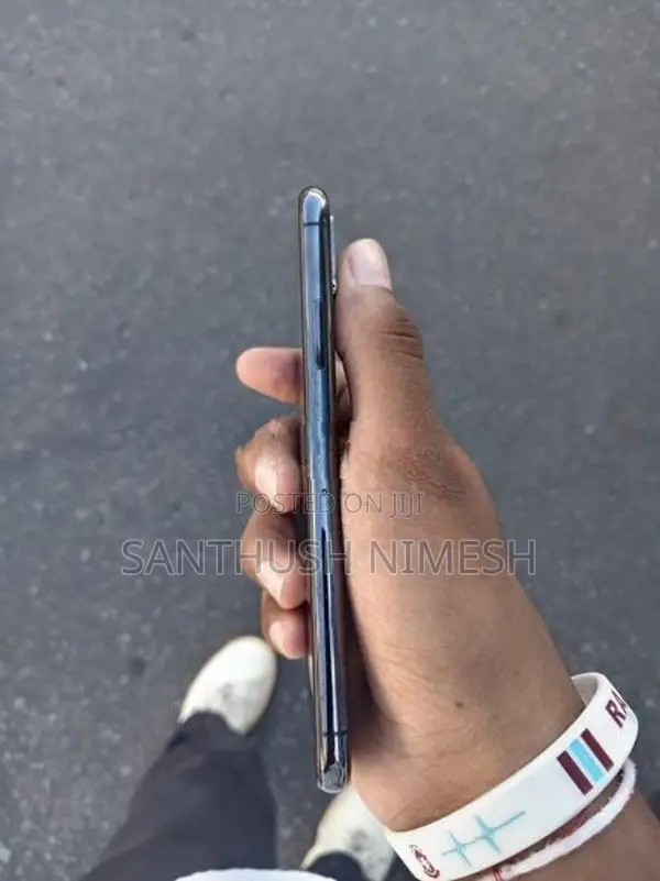 Apple iPhone X (Used)