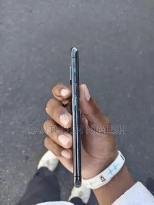 Apple iPhone X (Used)