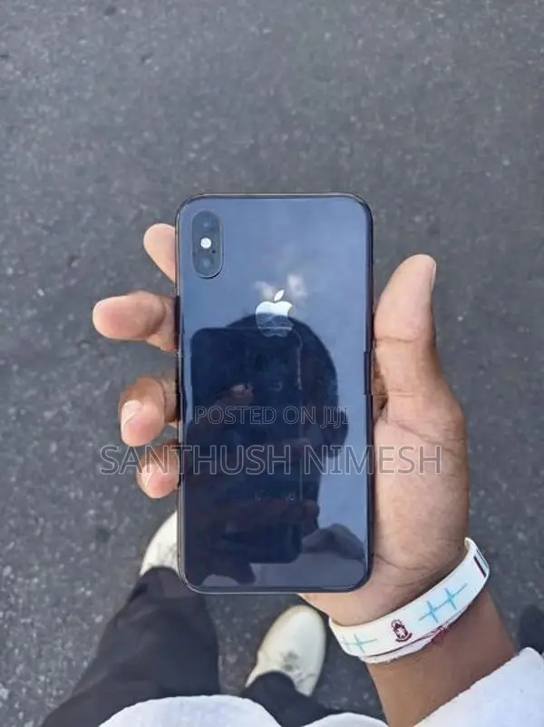 Apple iPhone X (Used)