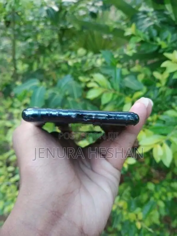 Samsung Galaxy S20FE (Used)