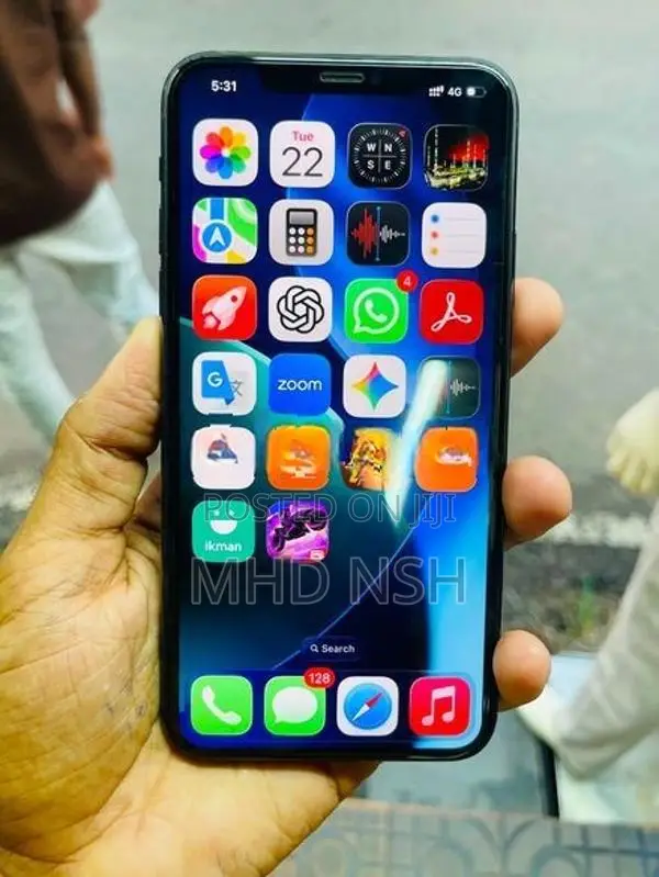 Apple iPhone 11 Pro Max (Used)