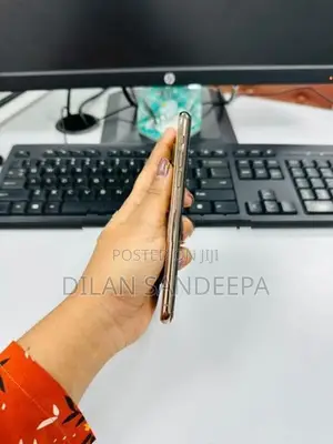 Apple iPhone XS (Used)