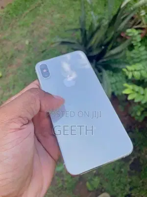 Apple iPhone XS 64GB (Used)