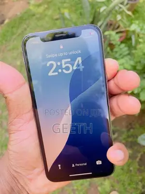 Apple iPhone XS 64GB (Used)