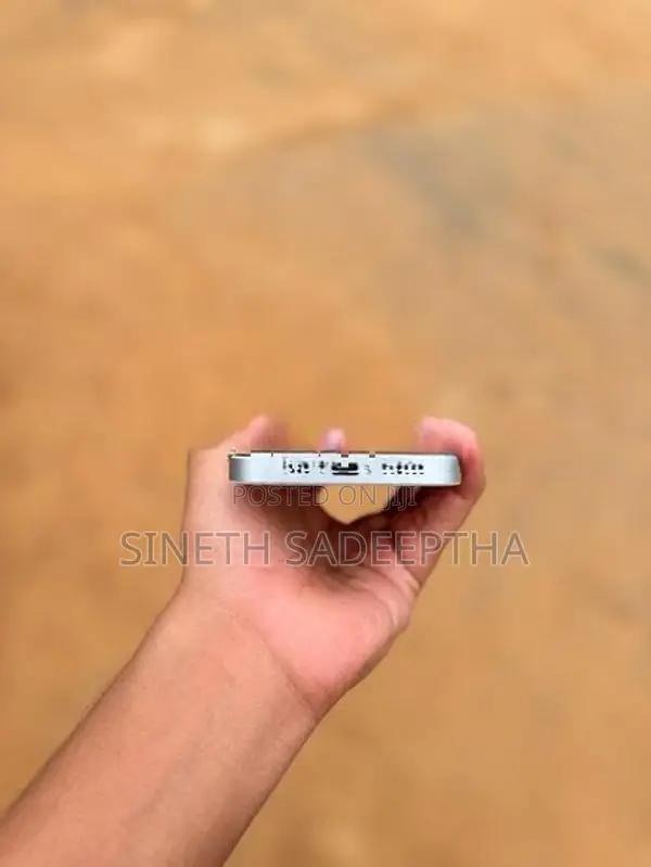 Apple iPhone 15 (Used)