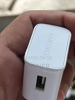 Samsung Wireless Charger with Adapter