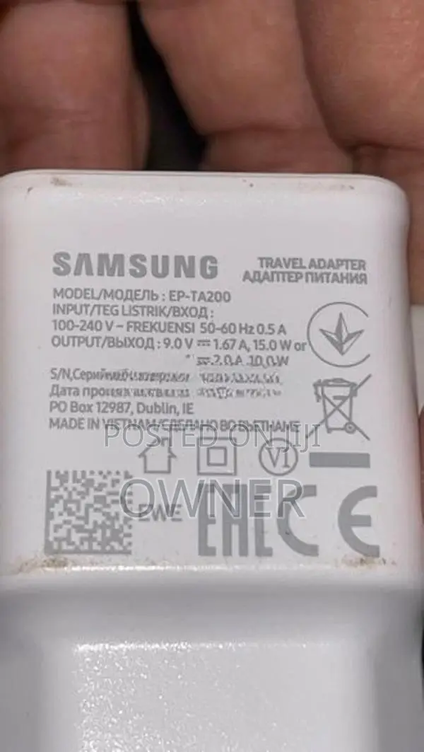 Samsung Wireless Charger with Adapter