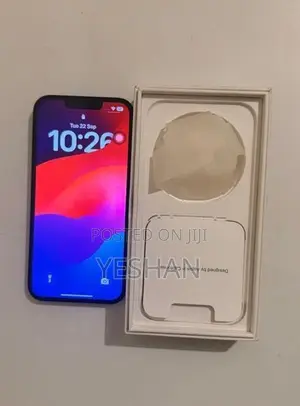 Apple iPhone 13 (Used)