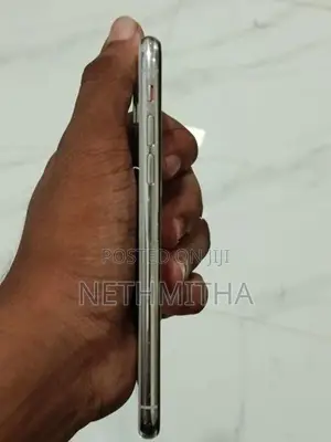 Apple iPhone XS (Used)