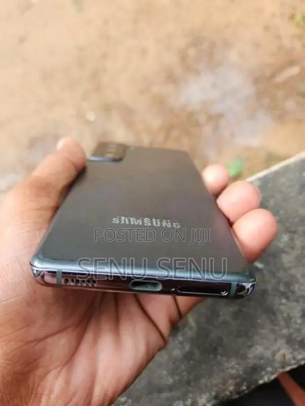 Samsung Galaxy S21 (Used)