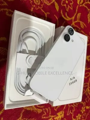 Apple iPhone 17 256GB (Used)