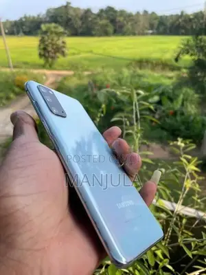 Samsung Galaxy S20 (Used)